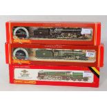 Hornby R309 BR lined green class A4 engine and tender 'Mallard' (NM-BNM), BR green R063 '