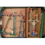 Large tray of Hornby signals - 1935-8 No. 2 signal gantry, green bridge lining ,blue bases and