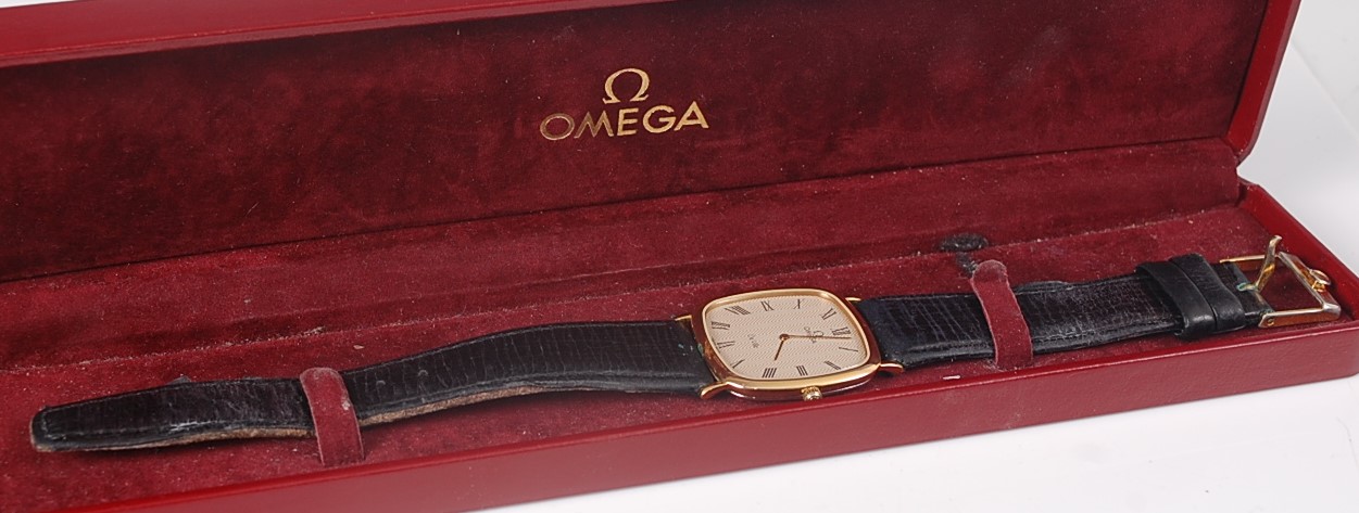 A gent's gold plated Omega DeVille quartz wristwatch, having a signed silvered dial with Roman - Image 4 of 4