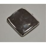 A George V silver pocket cigarette case, having engine turned decoration, weight 3.4oz