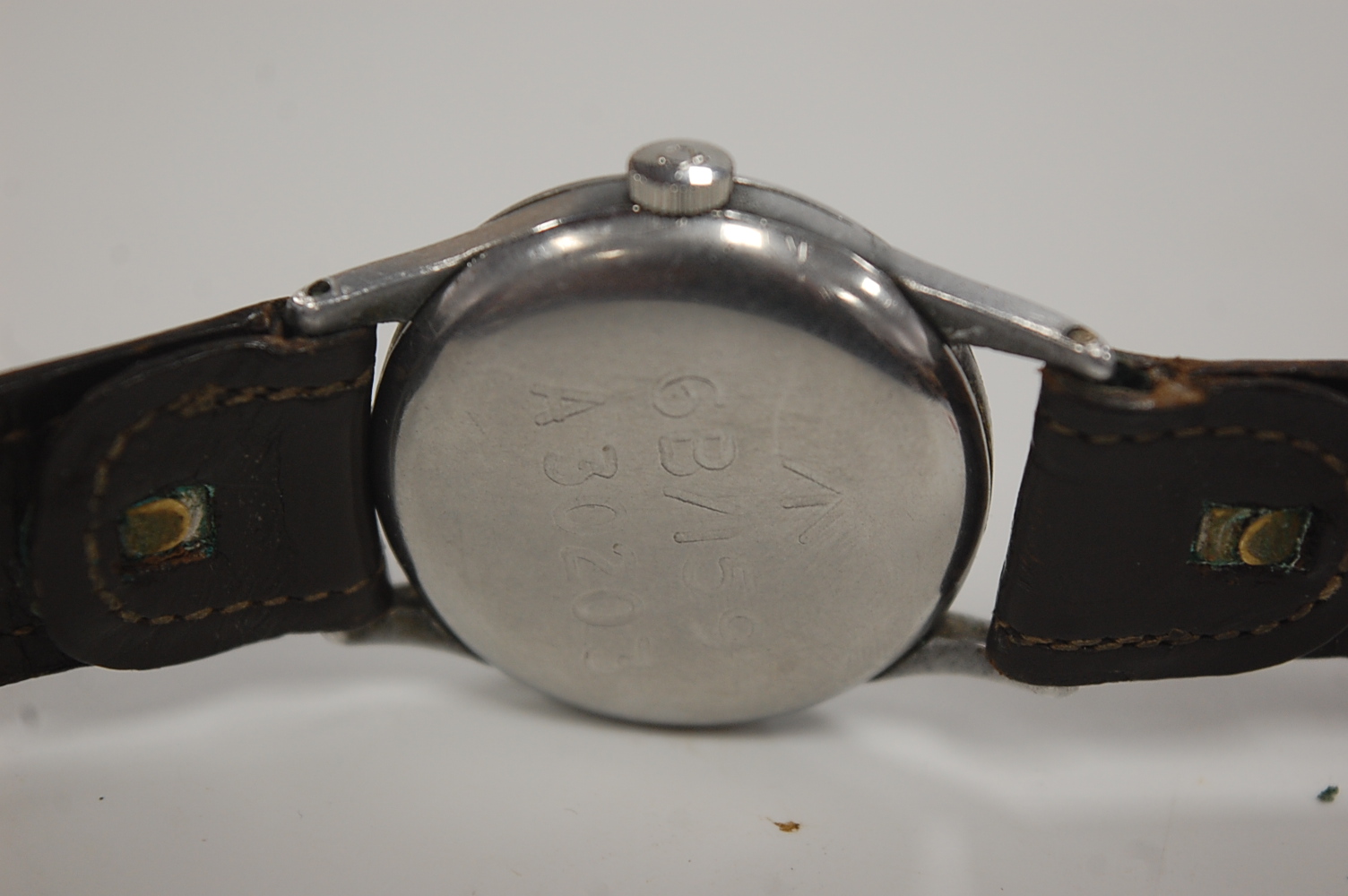 A gentleman's Omega military wristwatch having a white circular dial with Arabic numerals and - Image 9 of 9