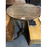 A Victorian oak tripod occasional table, 48 cm diameter x 75 cm height