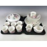 A quantity of Wedgwood Meadowsweet tea and dinner ware