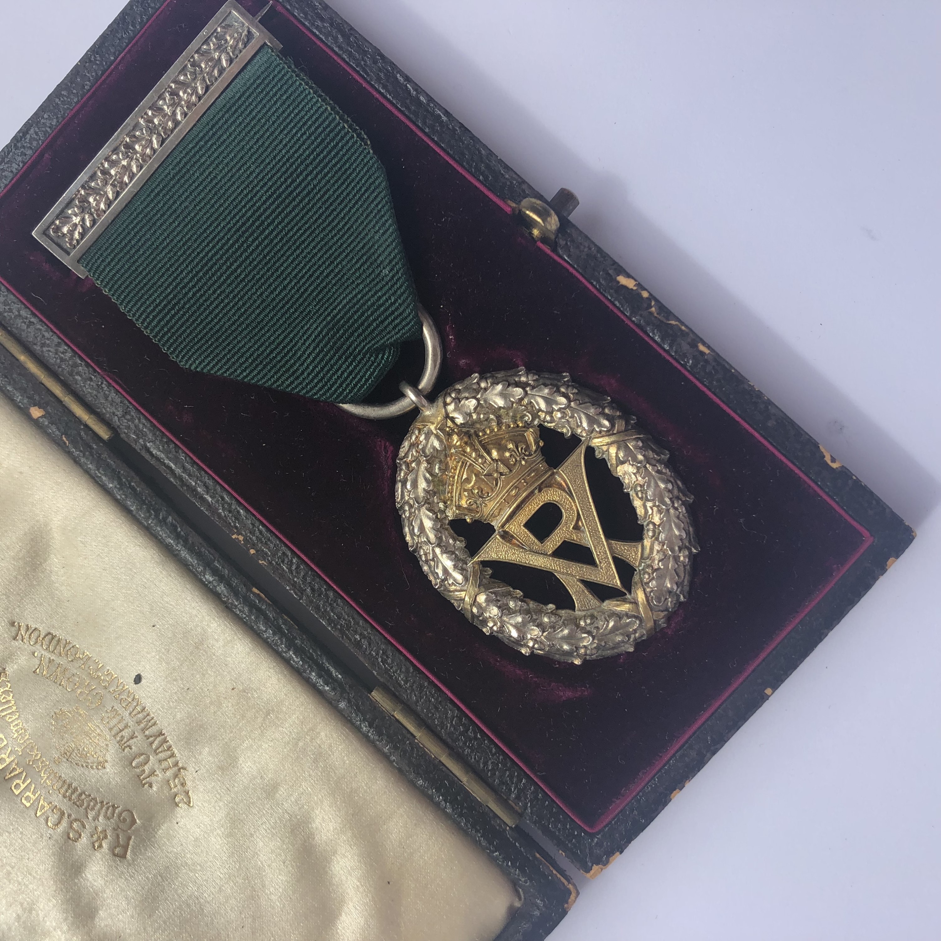 A Victorian Volunteer Officer's Decoration, Garrard, London, 1892, in Garrard fitted case