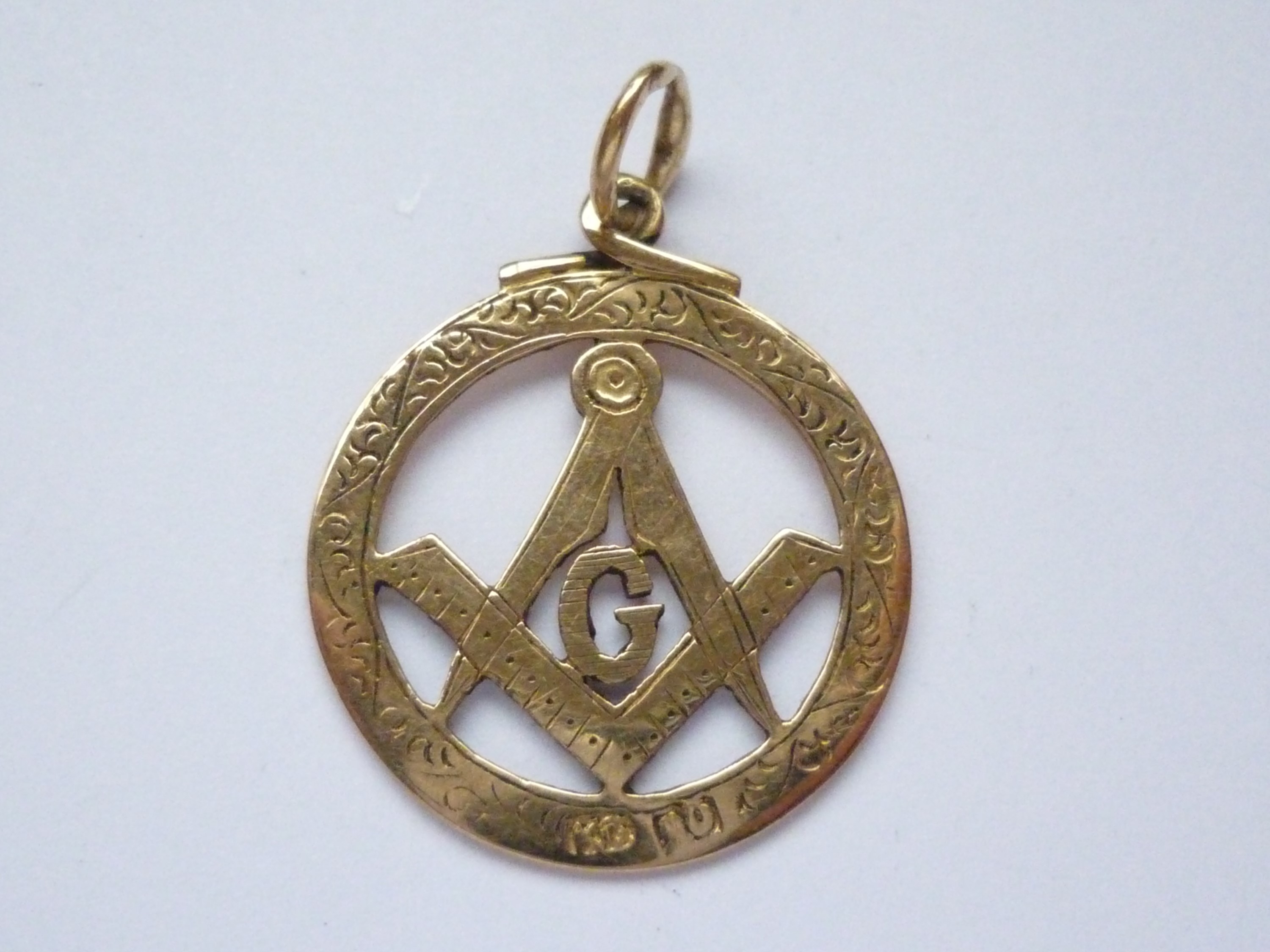 An antique yellow-metal Masonic fob, 3.2g
