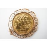 A 1967 gold sovereign, in a 9ct gold pendant frame, 9.6g