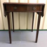 A reproduction mahogany sofa table, 92 x 49 x 69 cm