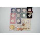 A quantity of GB QEII commemorative coins including a cased Royal Mint proof 1973 50p