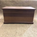 An as-new contemporary hand-crafted hardwood toy box, 92 x 46 x 47 cm