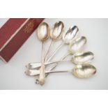 A set of six George V silver teaspoons, Walker and Hall, Sheffield, 1927, 121.5g