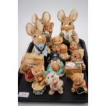 Three large Pendelfin rabbit figurines, 19 cm, (a/f) and eight further smaller