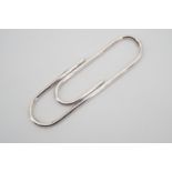 An Elizabeth II novelty silver paperclip desk tidy, AJM, Birmingham, 2000, 47.4g