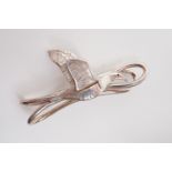 A contemporary Scottish silver tie pin, modelled as a bird at flight, Edinburgh, 1997, 5 cm, 9.3g