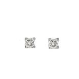 Pendientes en oro blanco con diamante talla brillante engastado en garras. Peso diamantes: 0,66