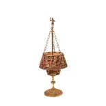 Lámpara de sobremesa estilo renacimiento en bronce con decoración de personajes fantásticos,