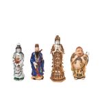 Guanyin, Buda con niño y el Inmortal Lü Dongbin. Lote de cuatro figuras orientales en porcelana y