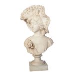 Escuela francesa, fles. del s.XIX. Dama. Busto en alabastro sobre peana en mármol. 72 x 39,5 x 26