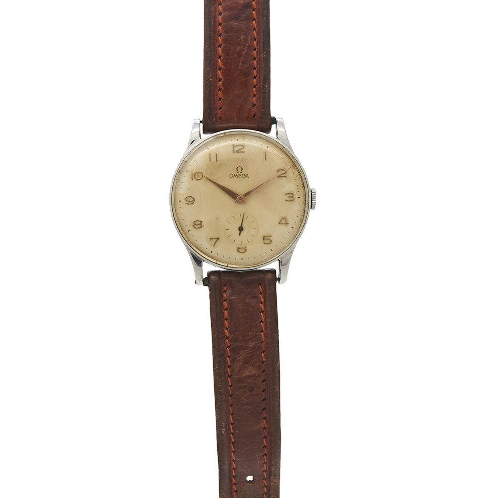 Reloj Omega de pulsera para caballero, c.1950. En acero y correa de piel no original. Esfera