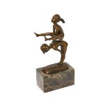 Escuela europea, fles. del s.XX. Gimnastas. Escultura en bronce patinado sobre peana en mármol.