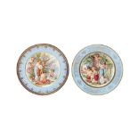 Lote de dos platos en porcelana francesa de Limoges, uno William Guerin & Co., con decoración