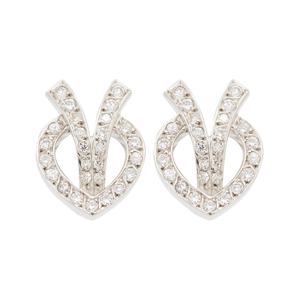 Pendientes en oro blanco con pavé de diamantes talla brillante. Peso diamantes: 0,60 ct. aprox. Peso