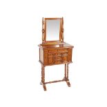 Mueble tocador en madera con espejo basculante, diez cajones en el frente, bandeja extraíble en