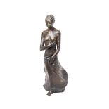 Escuela española, s.XX. Semidesnudo femenino. Escultura en bronce patinado. Firmada G y B. 76 x 28 x