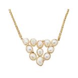 Gargantilla en oro con cadena diseño espiga y centro de perlas de agua dulce con diamantes talla
