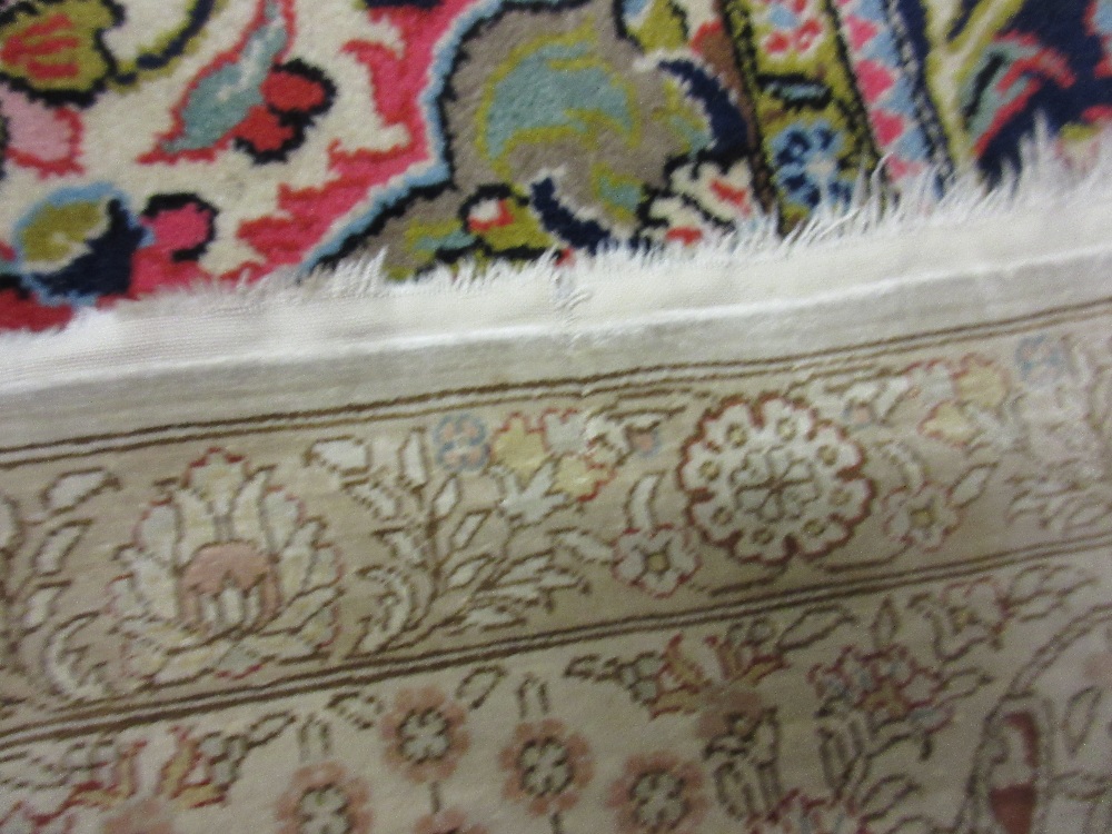 Small modern Turkish silk vase rug woven in pale shades (slight wear) CONDITION REPORT - Image 13 of 13