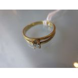 Small 18ct gold solitaire diamond ring CONDITION REPORT 1.