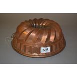 Late 19th or early 20th Century circular copper jelly mould