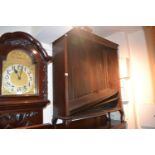 Early 20th Century mahogany open bookcase with a blind fretted frieze