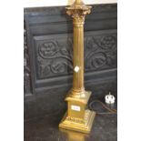 Late 19th / early 20th Century brass Corinthian column oil lamp base with cut glass well (