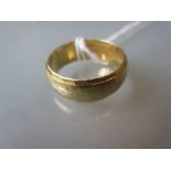 18ct Yellow gold wedding band 7g