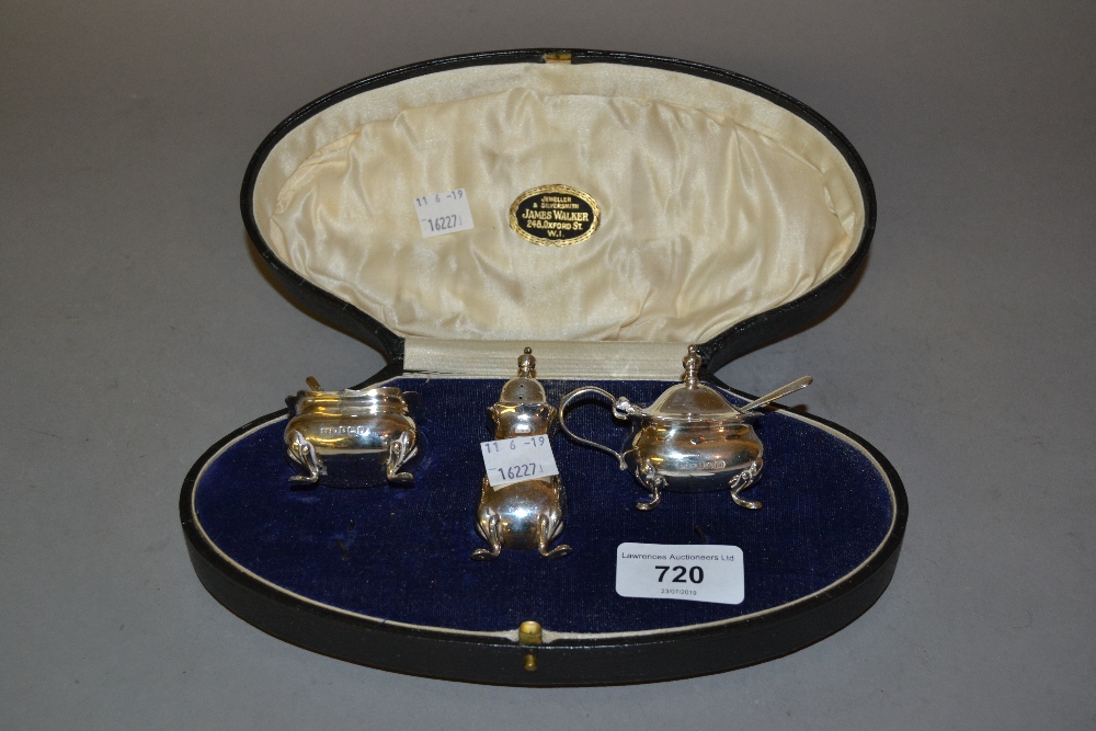 Birmingham silver three piece condiment set in original fitted box