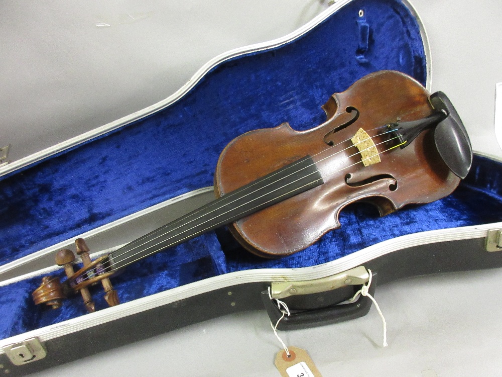 Antique violin with 14.25in one piece back bearing various labels including Houvenel Paris and