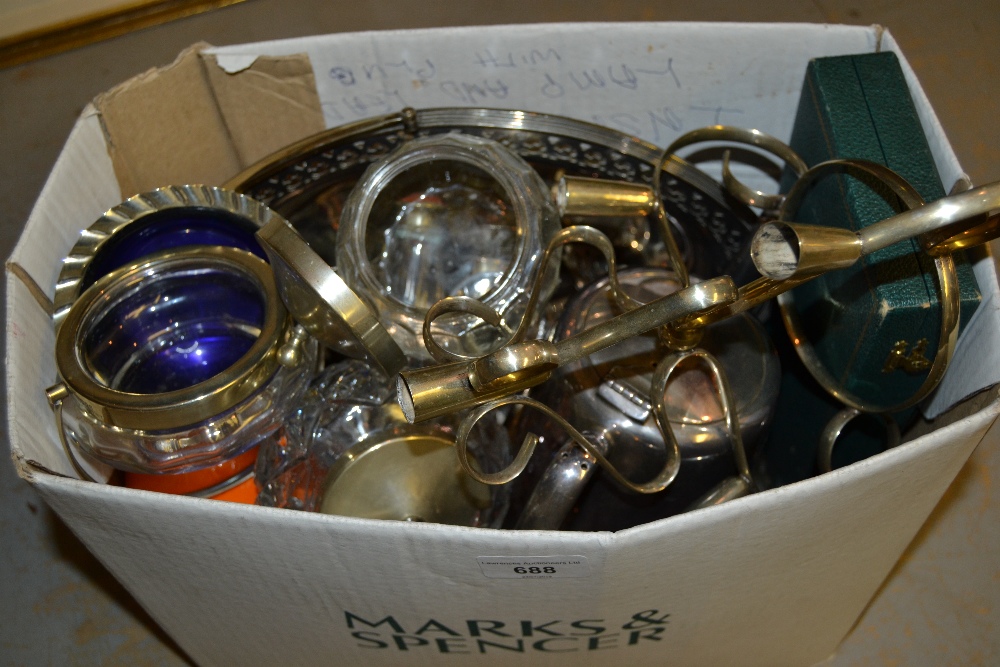 Quantity of miscellaneous silver plated flatware and other items