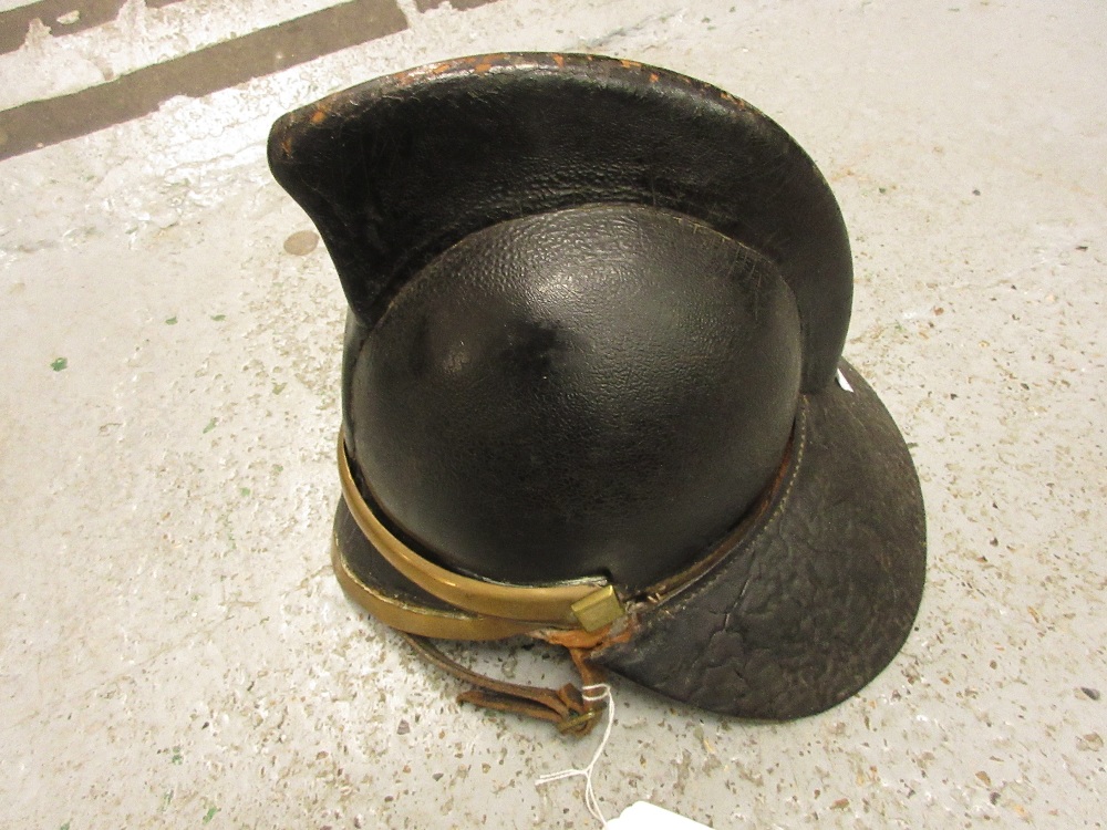 Early 20th Century James Hendry patent leather fireman's helmet with transfer printed badge - Image 3 of 11