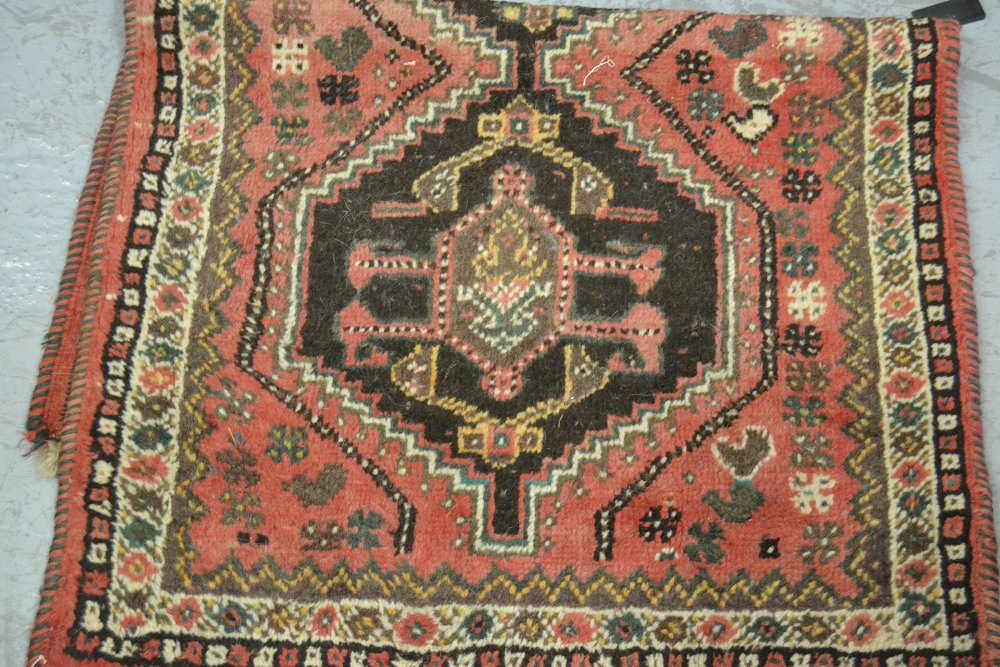 Modern Shiraz carpet with central line of gols and multiple borders on a dark blue and red ground, - Image 2 of 2