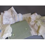 Small quantity of various table linen