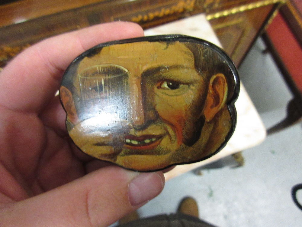 19th Century papier mache snuff box, the cover painted with a mans face - Image 4 of 11