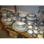 Extensive Wedgwood Florentine pattern dinner service comprising: dinner plates, side plates, soup