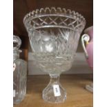 Good quality 20th Century cut glass pedestal bowl on stand