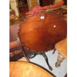 Good quality 19th Century mahogany pedestal table in George II style, the shaped dish top above a