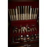 Cased canteen of modern silver plated Kings pattern flatware
