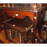 Early 20th Century mahogany fold-over tea table in Georgian style with a frieze drawer raised on