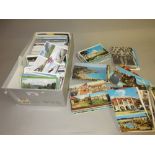 Quantity of mid 20th Century sundry postcards