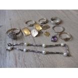 Three 9ct gold rings, pair of 9ct yellow gold cufflinks (at fault) and a small quantity of other