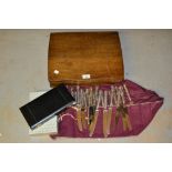 Oak cased canteen of modern plated Kings pattern cutlery and a quantity of knives and other loose