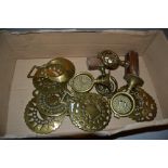 Quantity of various horse brasses including four swingers